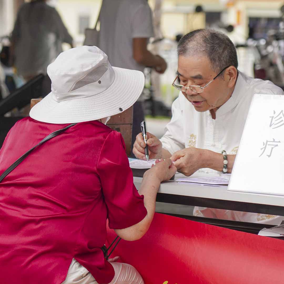 愛心義診進(jìn)社區(qū)，健康關(guān)愛暖人心 ——大垵堂愛心義診活動(dòng)紀(jì)實(shí)報(bào)道